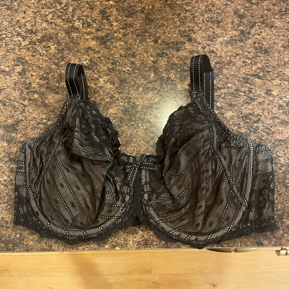 34DDD Chantelle Bra